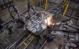 Gặp Thủ tướng, lãnh đạo Vingroup nhấn mạnh 1 yếu tố quan trọng, "sếu đầu đàn" VinFast đã làm được