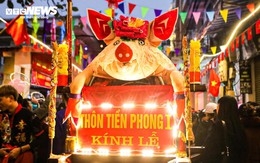 17 'ông lợn' nặng 2 tạ được trang điểm, mặc áo choàng tế Thành hoàng làng