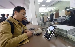 Khách yêu cầu chuyển 200 triệu đồng nhưng ngân hàng chuyển nhầm 2 tỷ đồng, tòa án phán quyết: Ngân hàng phải bồi thường thêm cho người nhận