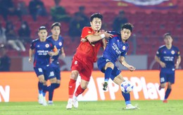 Cựu HLV Thái Lan thẳng thừng chê sân bóng V.League, chỉ ra sự thật đáng buồn về trận đấu đầy ắp tuyển thủ