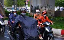 TPHCM mây mù, mưa trái mùa trong ngày Valentine 14/2