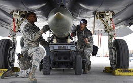 Israel nhận 1.800 quả bom hạng nặng từ Mỹ