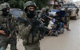 Hamas trao nhầm thi thể tù nhân Israel; Tướng Iran đe dọa tấn công tàu Mỹ