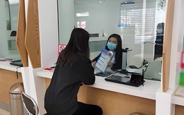 Người phụ nữ rút 3,1 tỷ đồng trong tài khoản của mình, nhân viên ngân hàng bất ngờ gọi điện báo án, cảnh sát tuyên bố: “Cô làm vậy là phạm pháp”