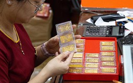 Nhà đầu tư nên làm gì khi giá vàng liên tục lập đỉnh lịch sử?