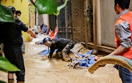 Di dời một số nhà dân tại ngõ 7 phố Giang Văn Minh sau sự cố trào bùn hầm metro Nhổn - ga Hà Nội