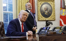 48 giờ trước khi ông Trump quyết định hoãn áp thuế với Mexico và Canada