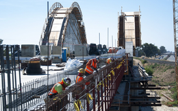 Loại Trung Quốc để chọn Nhật, một nước bất ngờ đổi ý, quyết trao dự án 13 tỷ USD cho công nghệ Trung Quốc nhưng giờ trễ hẹn 10 năm