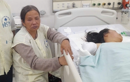 Vụ lật xe khách ở Phú Yên: Đau xót cảnh người mẹ mù lòa túc trực bên con gái bị đứt lìa cánh tay