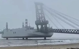 Trung Quốc gây chú ý với 'tàu đổ bộ quái vật'