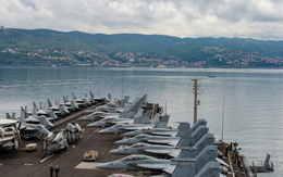 Israel đánh lớn ở Gaza, Houthi tuyên bố 3 lần tấn công tàu sân bay Mỹ