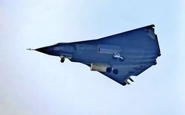 Tiêm kích thế hệ sáu J-36 xuất hiện trên bầu trời Trung Quốc