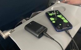 Quy định mới: Vietnam Airlines và Vietjet Air cấm hành khách sử dụng sạc dự phòng trong suốt chuyến bay