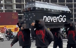 Vụ khiêng quan tài qua chợ Bến Thành: Công an làm việc với 9 người