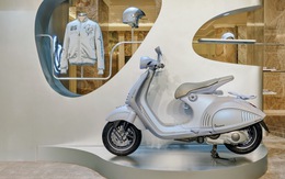 Diện kiến Vespa 946 Snake ra mắt Việt Nam: Chỉ phân phối 30 xe, nhiều chi tiết ghi dấu năm rắn cho dân chơi