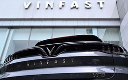 Tuyên bố 'chơi lớn' bán 200.000 xe điện trong năm nay, VinFast đang hiện thực hóa thế nào? Điều chỉnh giá, dừng thuê pin, tuyển hàng trăm nhân sự