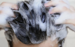 Gội đầu buổi sáng hay buổi tối hại sức khỏe hơn? Nhiều người vẫn "tự bòn rút tuổi thọ" mà không hay