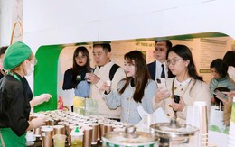 Một brand trà sữa Trung Quốc bất ngờ 'Việt hóa' menu, dự kiến mở 500 cửa hàng nhượng quyền đến năm 2028, liệu có đủ sức đấu nổi Phê La, La Boong?