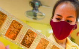 Vàng miếng SJC tăng sốc 6 triệu đồng, dấu hiệu dễ thấy nhất của rủi ro mua bán vàng đang cao chưa từng có