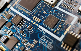 Trung Quốc áp mạnh thuế quan lên hàng Mỹ, giá của hàng triệu điện thoại và laptop dùng chip Qualcomm, AMD sẽ ra sao?