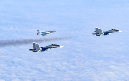 Mirage 2000 không "có cửa" khi đối mặt với Su-30 hoặc Su-35