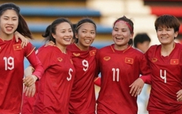 Tuyển nữ Việt Nam đấu đại diện nước Đức trên sân Hàng Đẫy