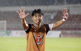 Tuyển thủ Việt Nam báo tin vui cho HLV Kim Sang-sik