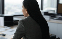 Người phụ nữ sinh năm 1988 bị mất 28 triệu đồng sau khi nghe số điện thoại 02519996504 hỗ trợ hoàn phí thẻ tín dụng