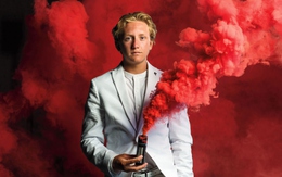 Chuyện thật như đùa: VĐV mai đi thi tối còn cày phim, cái kết ngủ quên đến mức áo cũng phải đi mượn