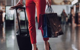Vì sao không nên mặc legging khi đi máy bay, nếu biết rồi bạn có thay trang phục không?