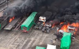 Cháy lớn tại bãi đỗ xe, thiêu rụi 4 xe đầu kéo container tiền tỉ