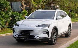 Ngắm mẫu crossover mới "ăn xăng như ngửi" 1L/100 km vừa về Việt Nam: Đẹp và còn gì?