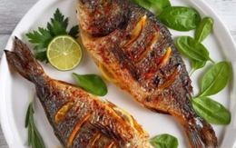 Ăn cá nước ngọt hay cá nước mặn bổ dưỡng hơn?