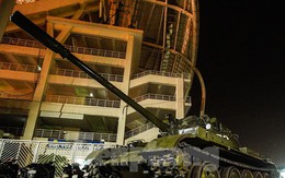 Hai xe tăng T-54 huyền thoại bất ngờ xuất hiện tại SVĐ Mỹ Đình