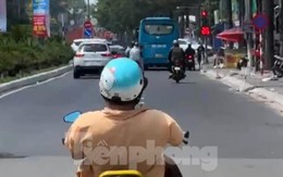 [CLIP] Người đàn ông cụt tay lái xe máy ‘diễn xiếc’ trên đường ở Bình Dương