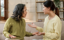 Dậy sớm nấu cơm mà vẫn bị mẹ chồng chê, tôi ngậm đắng tủi hờn nhưng khi nghe cuộc hội thoại của bố mẹ chồng, tôi giật mình hiểu ra