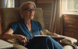 Sau khi xem phim Sex Education, tôi thay đổi thái độ với con, từ trách mẹ "không hiểu gì", con giờ nhìn tôi với ánh mắt khác hẳn!