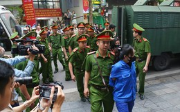 Dẫn giải hơn 20 'quái xế' đua xe tông chết cô gái dừng chờ đèn đỏ đến tòa