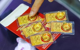 Giá vàng liên tục tăng 'nóng', Ngân hàng Nhà nước nên vào cuộc ghìm cương?