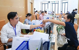 Đề xuất duy trì 6 ngạch công chức, thêm quy định khắc phục 'biên chế suốt đời'