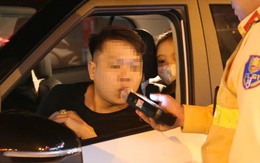 Nồng độ cồn kịch khung khi lái ô tô, bí thư xã bị phạt 35 triệu đồng