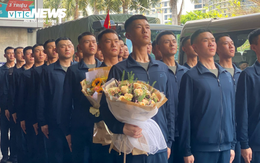 Quân đội Trung Quốc đến TP.HCM tham gia diễu binh Lễ kỷ niệm 30/4