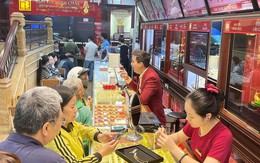 Giá vàng biến động liên tục, nhà đầu tư nên mua hay bán?