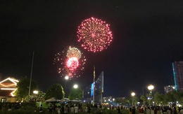 Tối nay, người dân TP HCM xem trình diễn 3D Mapping, pháo hoa tại đâu, lúc nào?