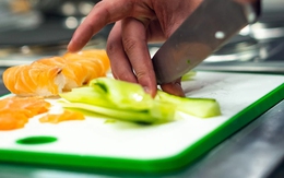 “Cơn bão vi nhựa” ẩn nấp trong 5 vật dụng nhà bếp, lúc nào cũng chờ cơ hội “quét sạch” sức khỏe cả gia đình