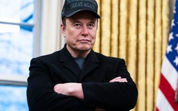 Tesla lâm nguy, tỉ phú Elon Musk phải "từ quan" về giải cứu