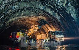 Sắp thông hầm xuyên núi dài nhất cao tốc Bắc Nam