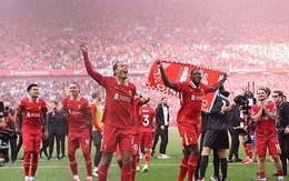 Đã trở thành nhà vô địch, nhưng bao giờ Liverpool mới được nâng cúp?