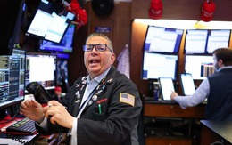 Nhà đầu tư tháo chạy khỏi cổ phiếu Mỹ, thị trường phản ứng mạnh thuế quan mới