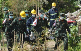 Bộ trưởng Phan Văn Giang biểu dương quân nhân khắc phục hậu quả động đất tại Myanmar